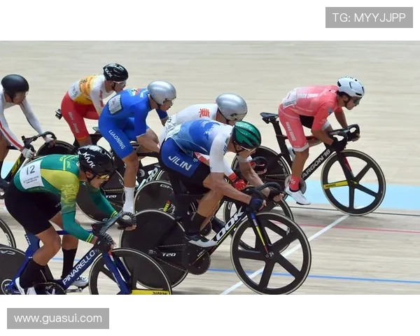 自行车选手比赛中的节奏感